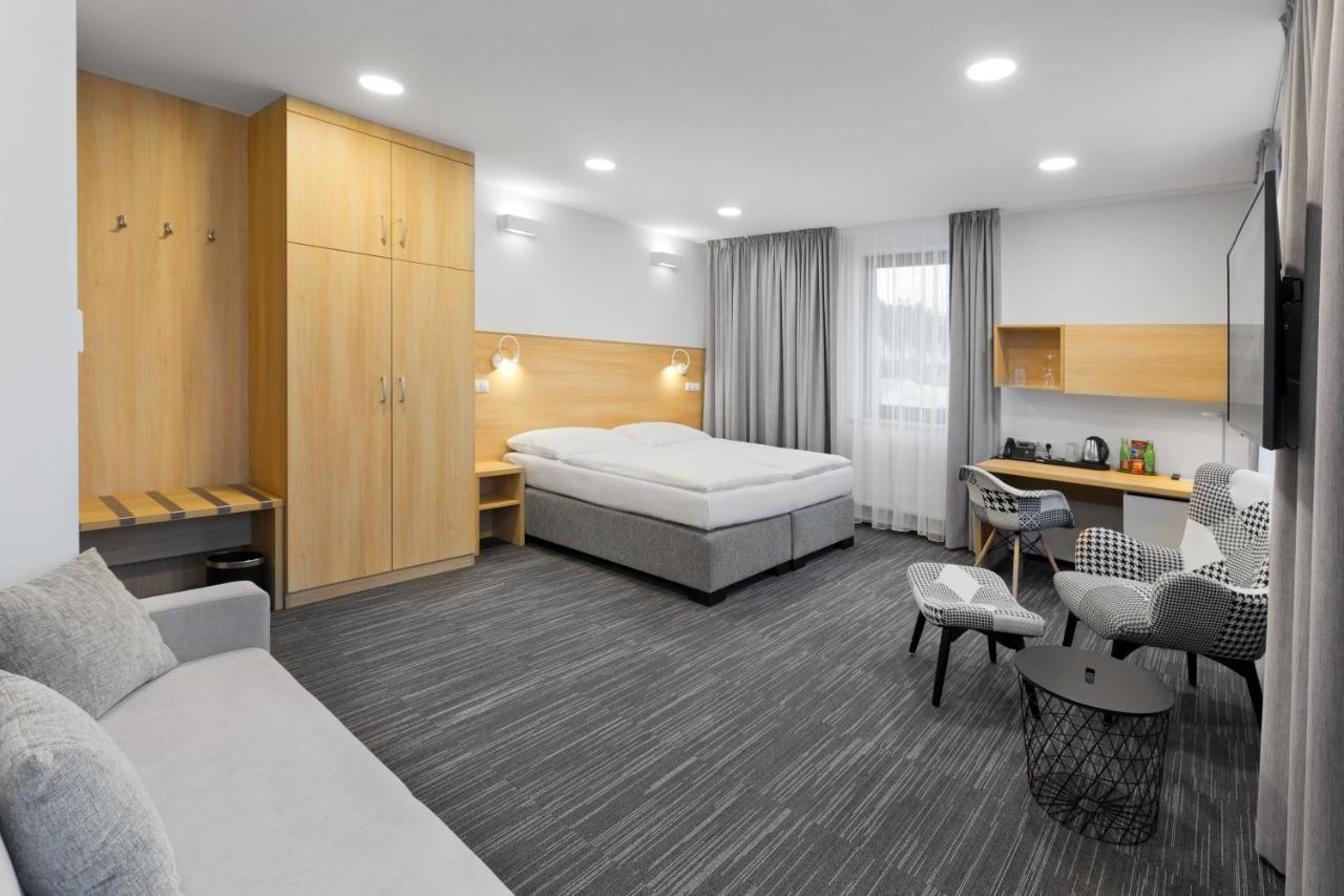 Ala Hotel บิสชิตเซ นาด แปร์นชเตเนม ภายนอก รูปภาพ